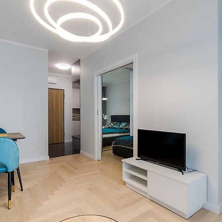 Wola Luxe Apartment Варшава Екстер'єр фото