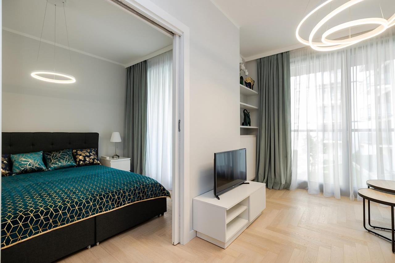 Wola Luxe Apartment Варшава Екстер'єр фото
