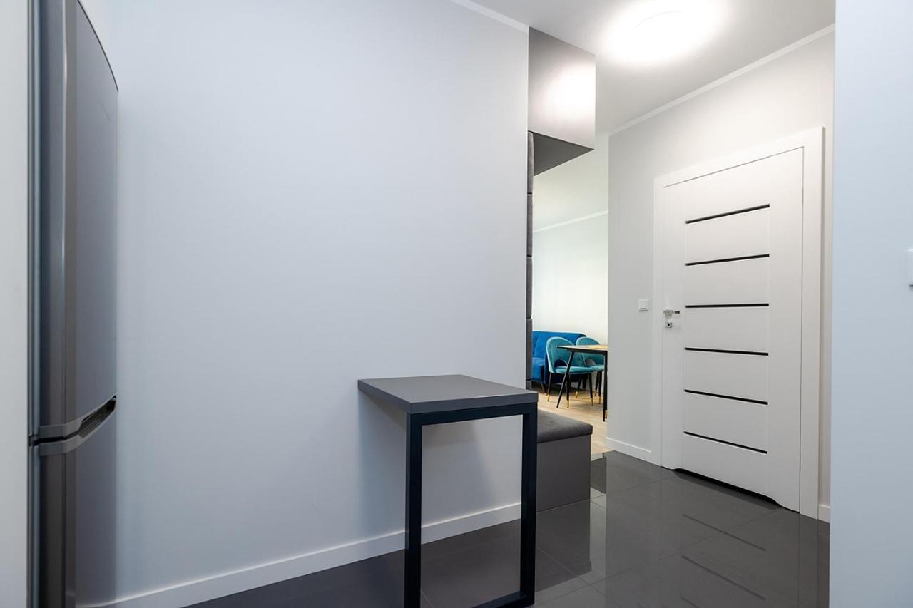 Wola Luxe Apartment Варшава Екстер'єр фото