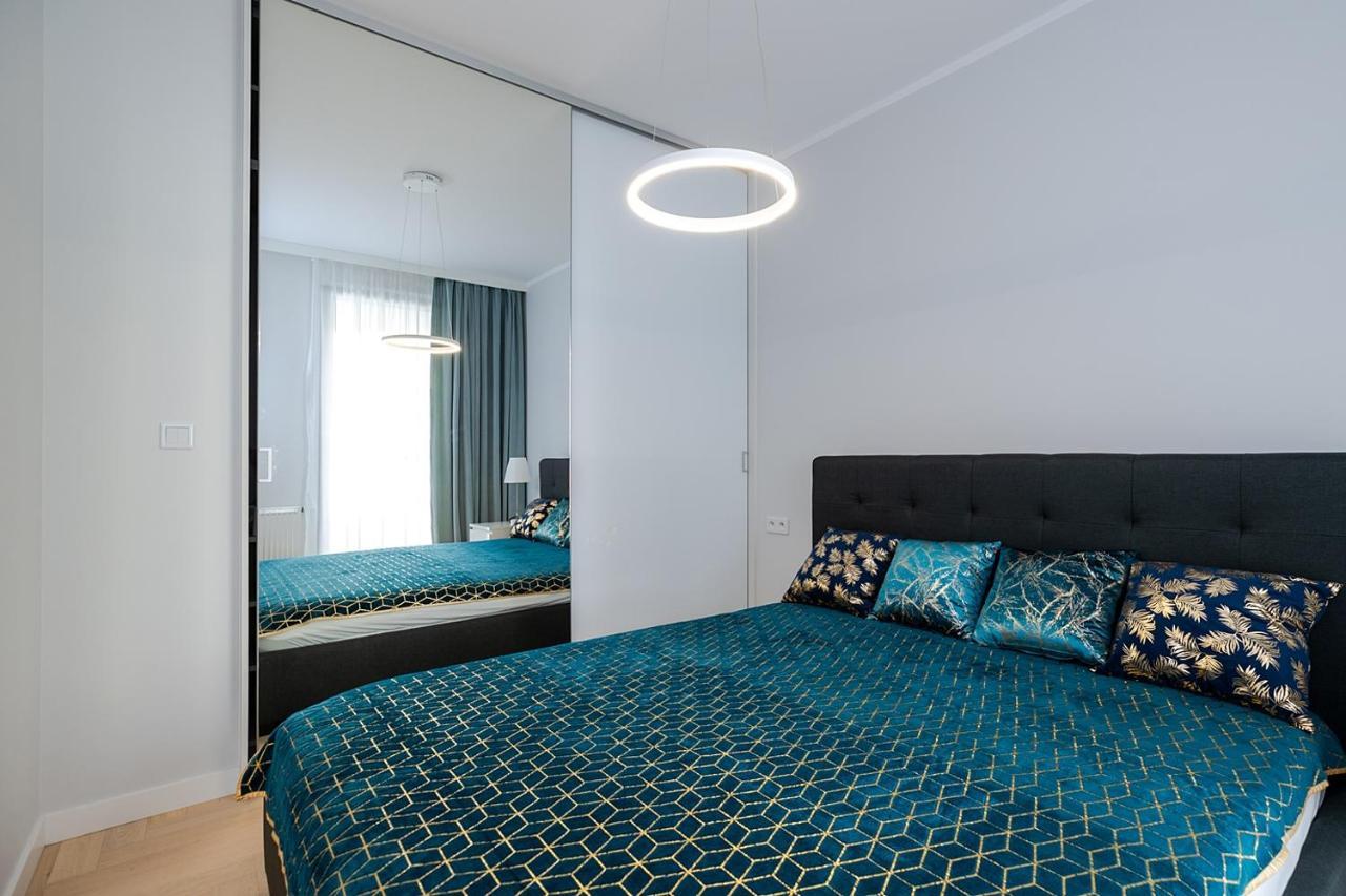 Wola Luxe Apartment Варшава Екстер'єр фото
