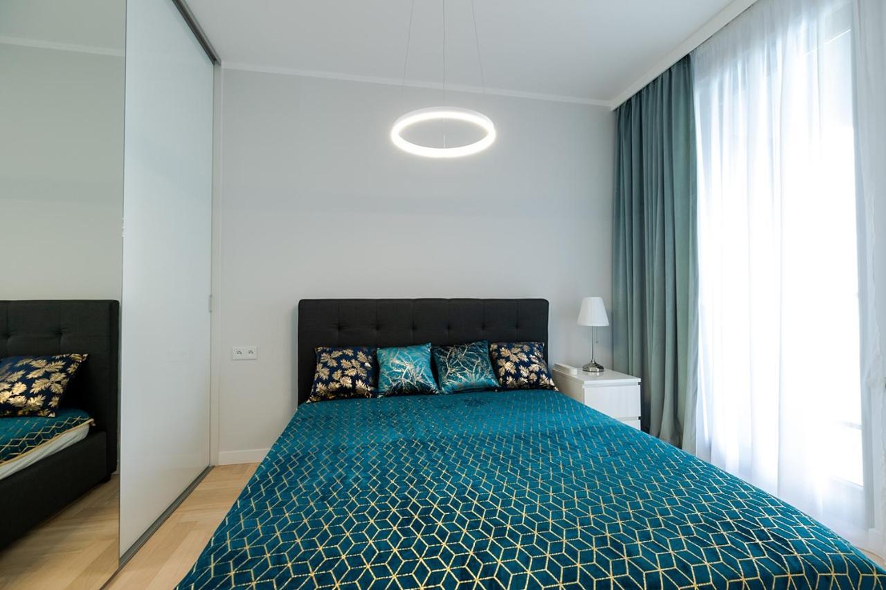 Wola Luxe Apartment Варшава Екстер'єр фото